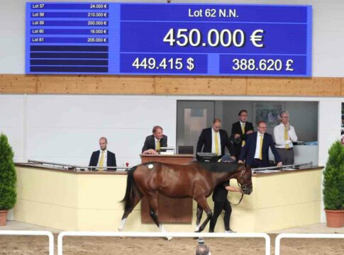 BBAG 450.000 Euro-Topseller aus 2022 gewinnt mit Mini-Marke in Chantilly