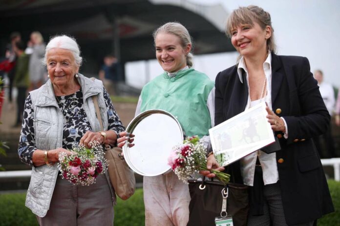 Helga und Martina Seiler mit Lilli-Marie Engels
