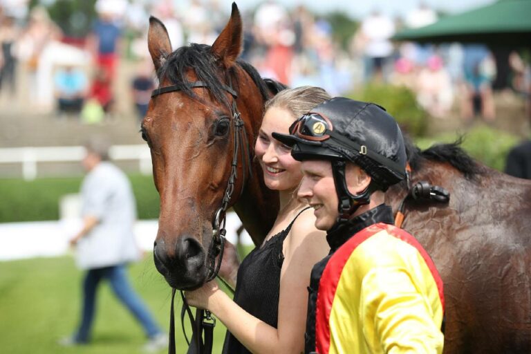 Tarkhan im Viererwetten-Rennen ganz souverän
