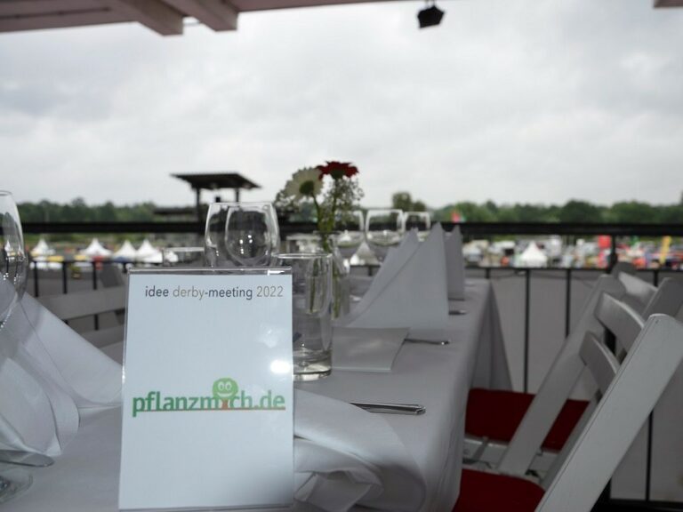 Pflanzmich.de verlost Top-Karten für den Derby-Samstag