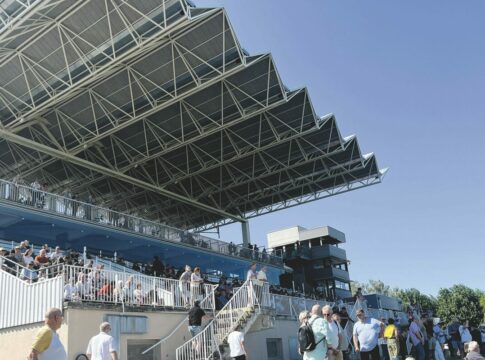 Tribüne Straßburg