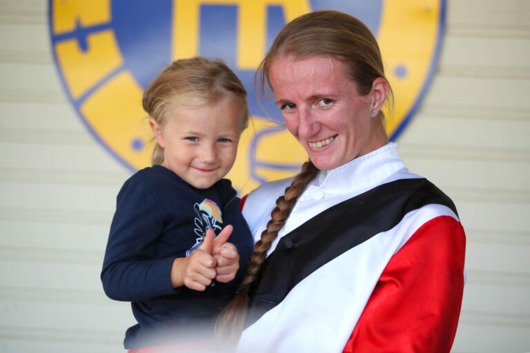 Melina Ehms erster Tagestreffer: Fancy Air siegt im Ausgleich IV