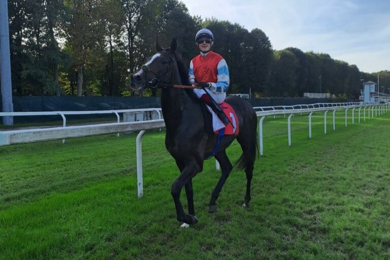 Guter Tag für Hickst: Augustus im Mailänder Listenrennen hü