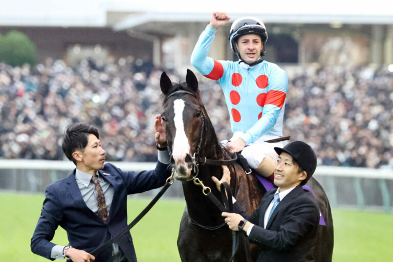 Equinox nach dem Sieg im Japan Cup Foto: Sorge