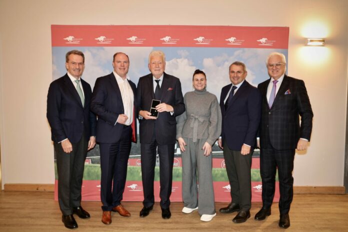 Der Vorstand in Düsseldorf: Dr. Gregor Bender, Dr. Alexander Bethke-Jaenicke, Peter Micheal Endres, Jacqueline Leve, Klaus Allofs und Norbert J. Böhm Foto: Uwe Erensmann