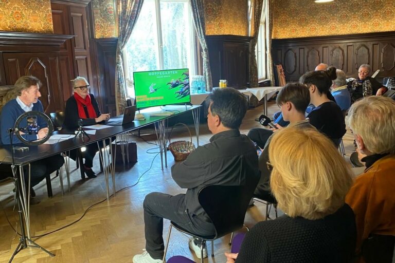 Großes Medieninteresse an Hoppegartener Ostersonntag-Renntag