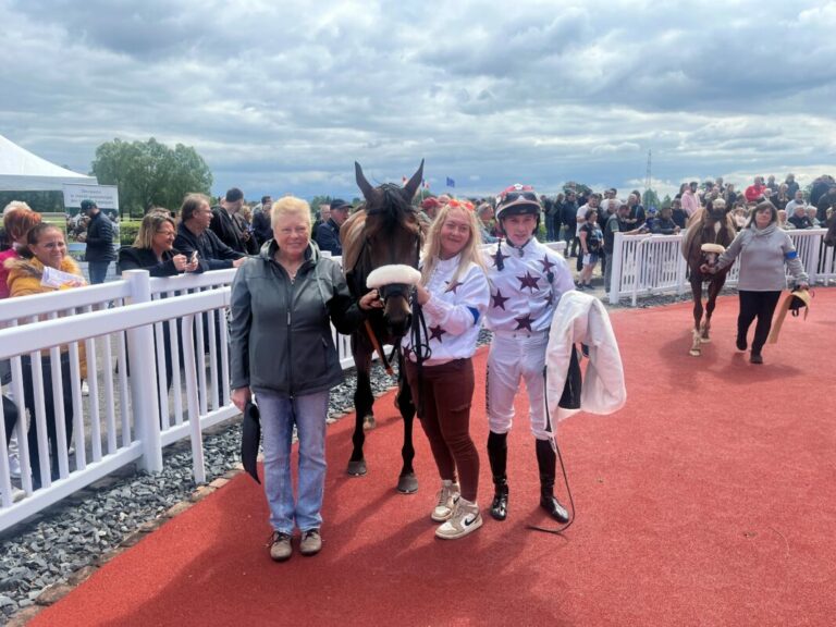 Deutscher Drilling in Straßburg: Baby Glory gewinnt für Stefan Richter