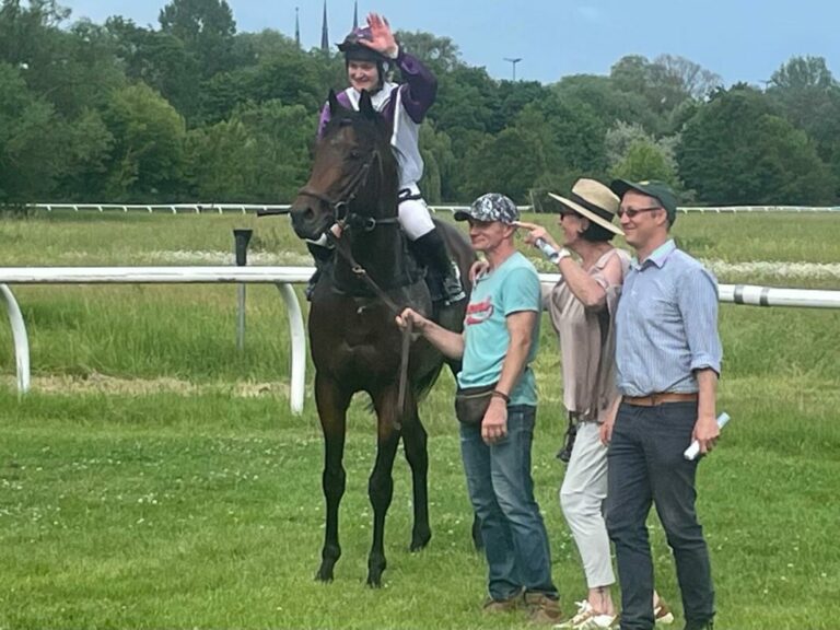 Lange Gerade ist kein Problem: Engels gewinnt mit Big Secret