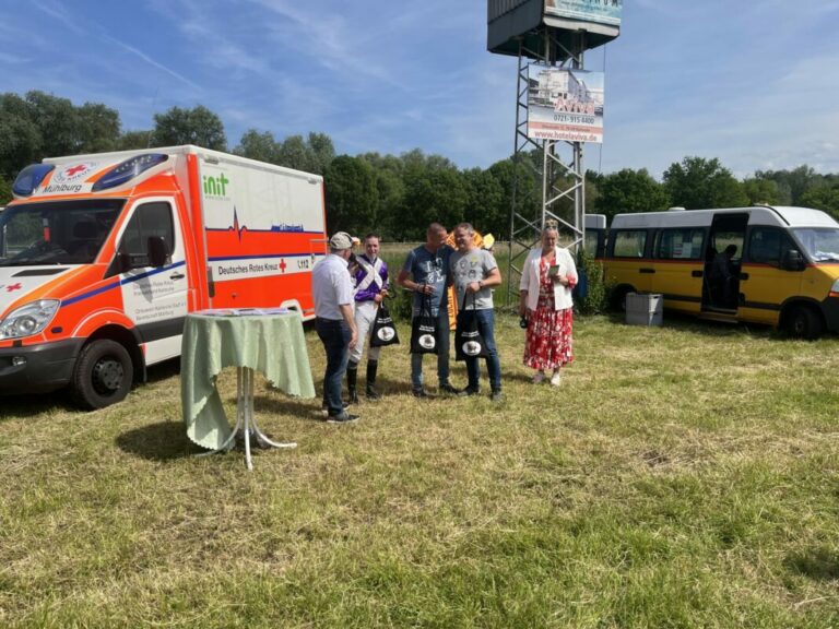 Karlsruhe: Elegant Fighter düpiert Favorit Shano