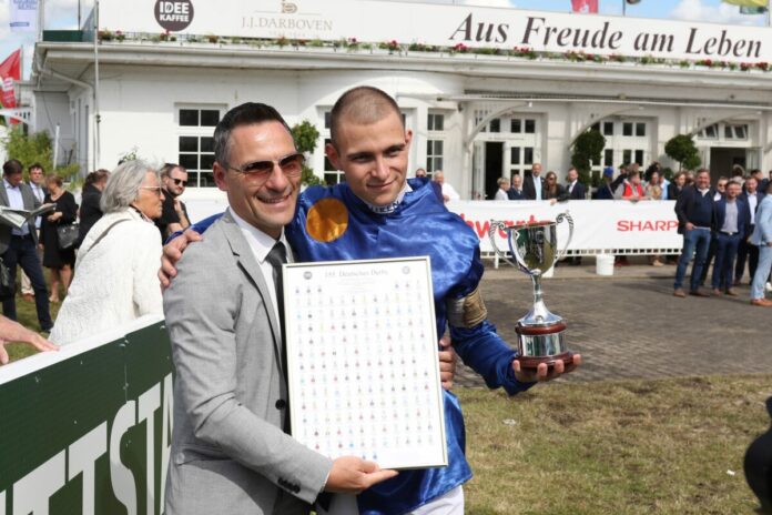 Thore Hammer-Hansen mit Vater Lennart (li.)