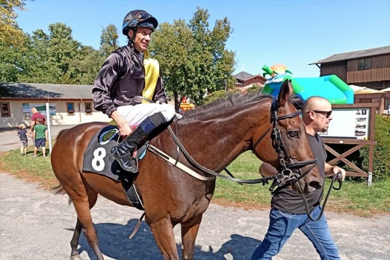 „Dachte kurz sie will heute nicht“ – Dresden-Spezialistin Blue Queen siegt trotzdem