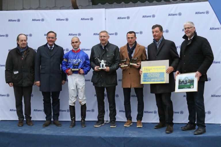 Liberty Racing gratuliert Ecki Sauren zum Gruppe I-Sieg