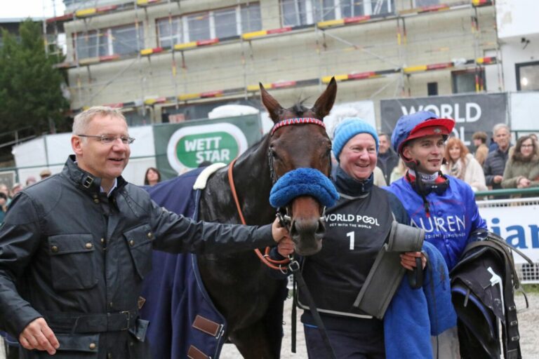 Stallion-Einstand in Röttgen – So unterstützt Eckhard Sauren Assistent