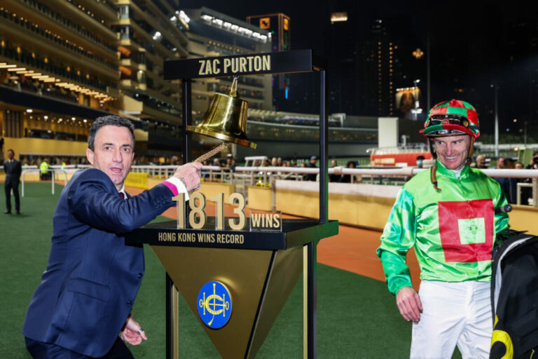 Zac Purton hat den All-Time-Rekord: 1.814 Hong Kong Siege