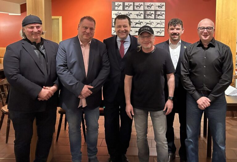 Ex-Fussball-Boss Holger Scholze neuer Präsident des Dresdener Rennvereins