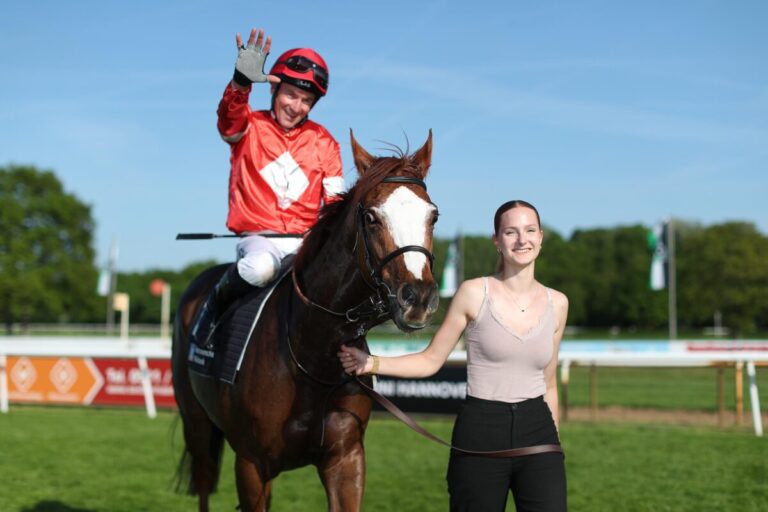 Back auf der Bult: Adrie de Vries in Hannover erneut „on fire“?