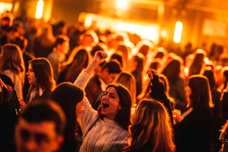 ParisLongchamp am Sonntag: „Ausverkauft“ – Alle Freitickets weg