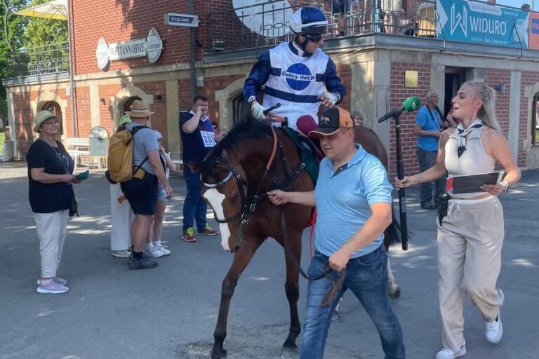 „Tollen Job gemacht“: Ricupa grüßt nach Köln nach World Visions Sieg