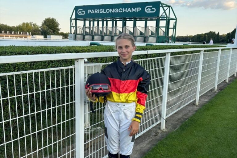 Keller platziert sich im Fegentri Junior-Lauf in Longchamp