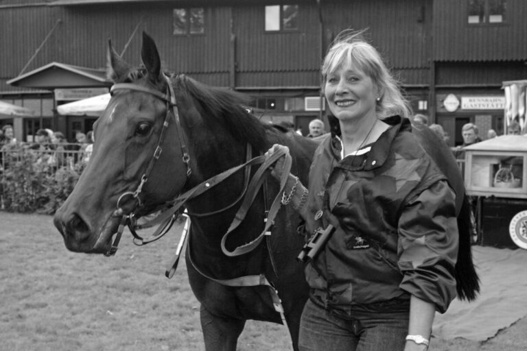 Trauer um Besitzertrainerin Dr. Renate Fries-Jung