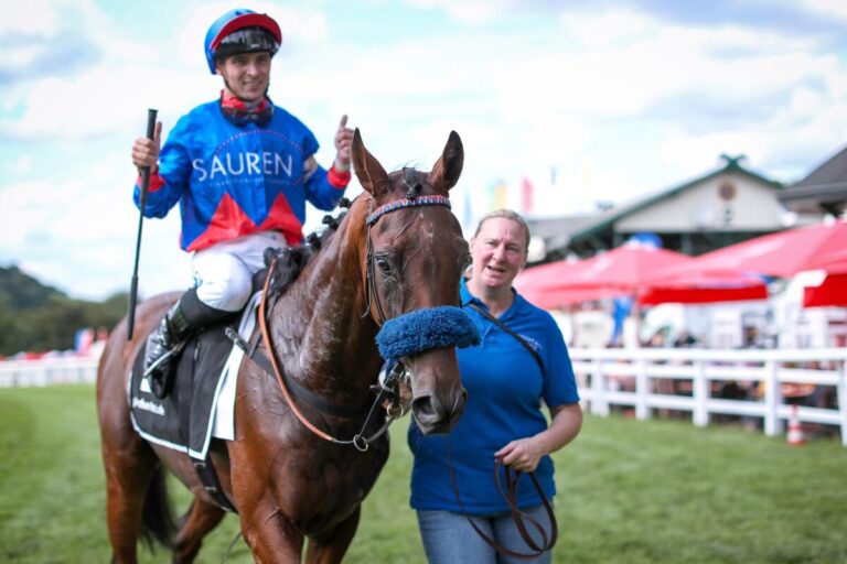 Vor dem Wochenende: Grewe zwei vorne bei den Trainern