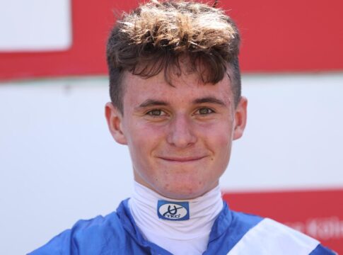 Sanafi Zabeel siegt unter Tomas Roman