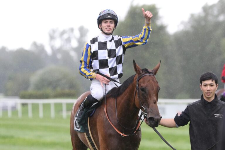 32,8:1! Französin Shehna überrascht mit viel Speed Gegner und Wetter