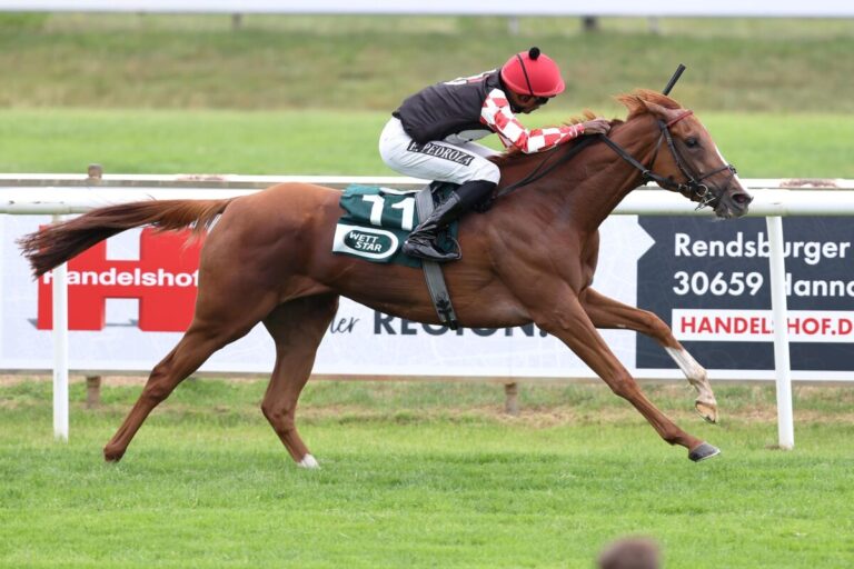 Perfekter Einstand für „Turf Germany“: Strahlende Gesichter mit Keep Smiling