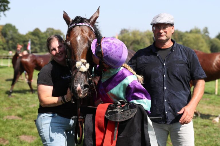 Shayan siegt unter Nora Cronauer
