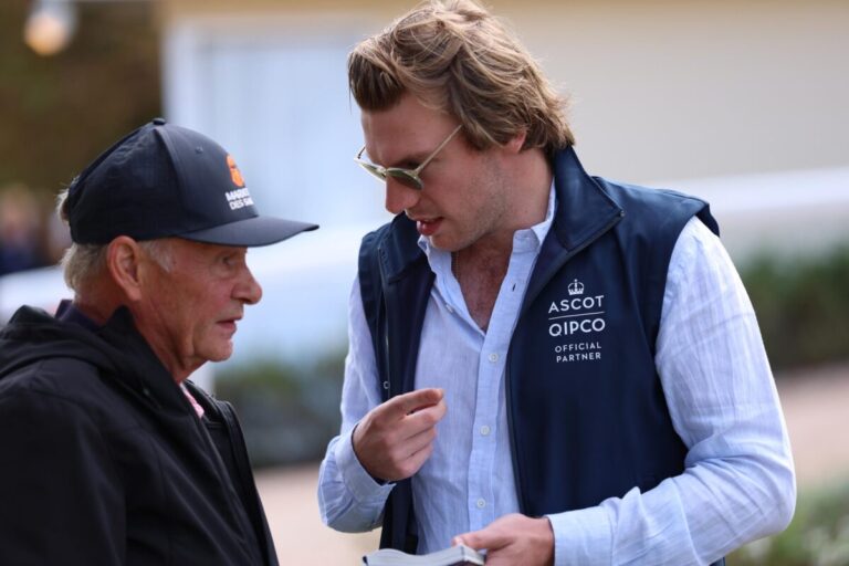 Philip Baron von Ullman (re.) im Gespräch mit Gebhard Apelt