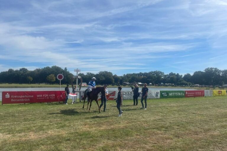Quakenbrück: Alpina Express und Zavaro siegen als Favoriten