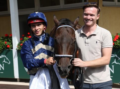 "Alter Mann" wird zur "Legende" - Glicourt siegt erneut in Iffezheim Glicourt