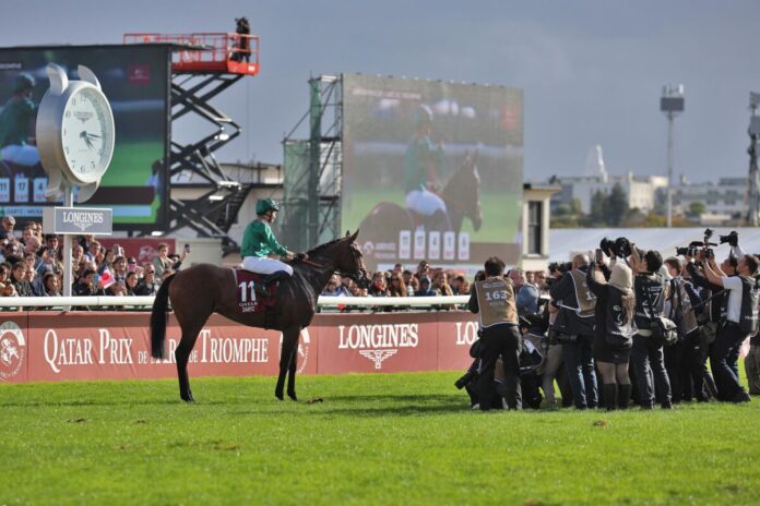 Daryz siegt unter Mickael Barzalona im Qatar Prix de l'Arc de Triomphe, Gr.1
