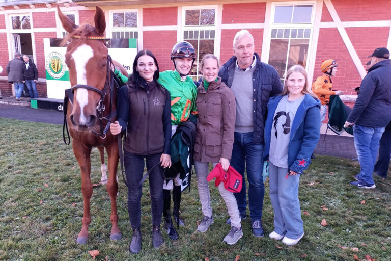 Munro mit Team nach dem Sieg im Steherausgleich