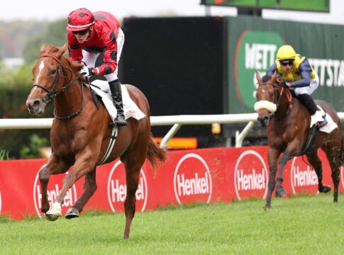 Peace Of Japan der erste Deutschland-Sieger für Japan Peace Of Japan siegt unter Sean Byrne