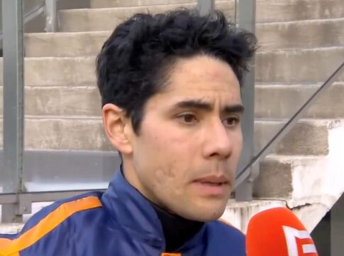 Schwerer Sturz von Jockey Felix de Giles in Auteuil Felix de Giles