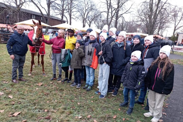 Bella Sinfonia ist wieder da: Fährhoferin eindrucksvoll, Kinder freuen sich!