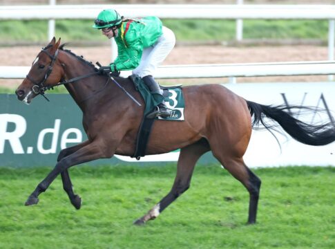 Anspruch ist zurück! Almenräder feiert Sieg Nummer zwei Anspruch siegt unter Vivian Fahrnow