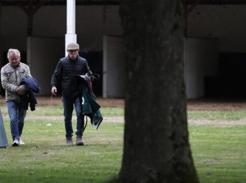Renntag abgesagt - verschiedene Probleme auf den „Inseln" Symbolbild Renntagsabsage