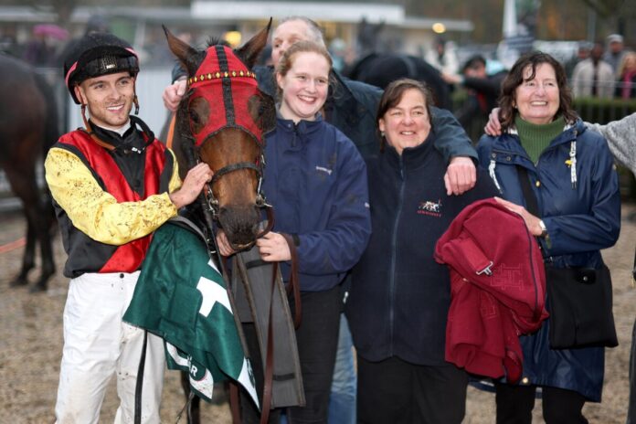 Maid Of Dragon und Team Maid Of Dragon und Team