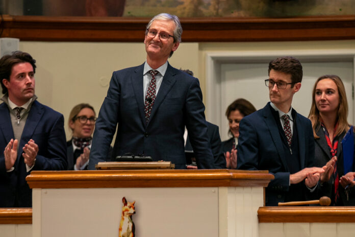 John O'Kelly wird bei Tattersalls gebührend verabschiedet Foto: Tattersalls John O'Kelly wird bei Tattersalls gebührend verabschiedet Foto: Tattersalls