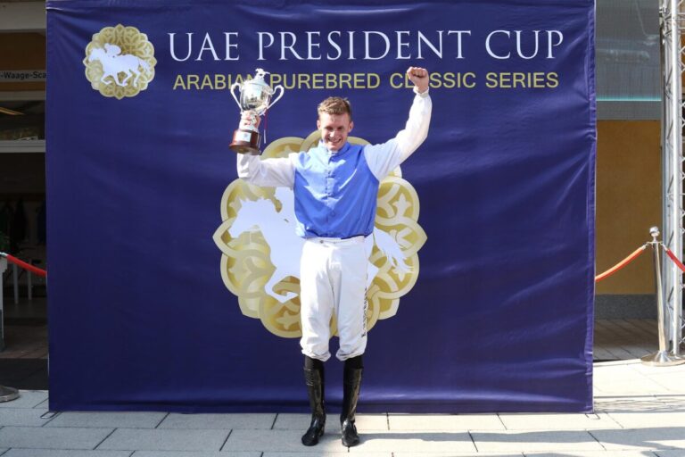 Kobe Vanderbeke nach dem Sieg in The President of the United Arab Emirates Cup 2024 in Baden-Baden