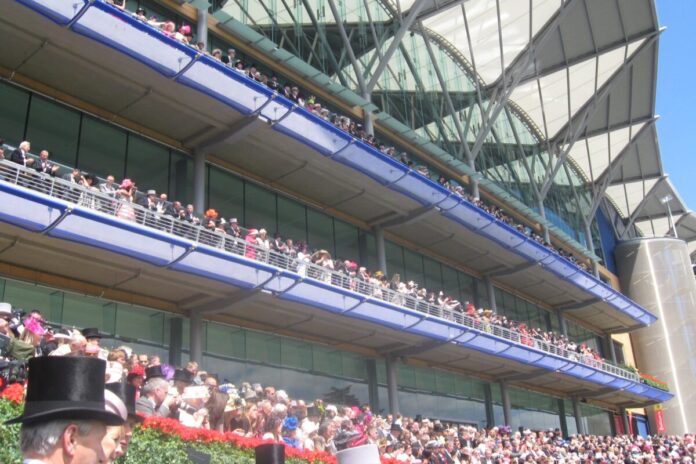 Die Tribüne in Ascot (Archivbild aus dem Jahr 2010)