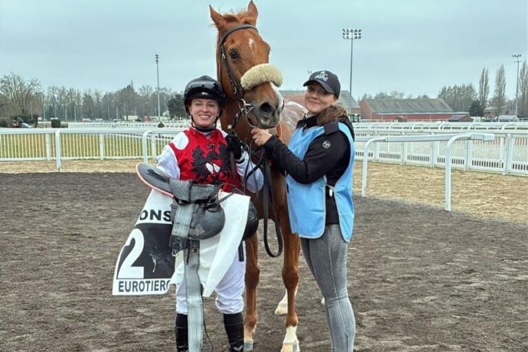 Deutscher Mons-Sieg gleich im ersten Rennen