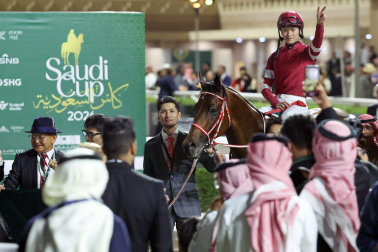 Forever Young nach dem Sieg im Saudi Cup Foto: Sorge