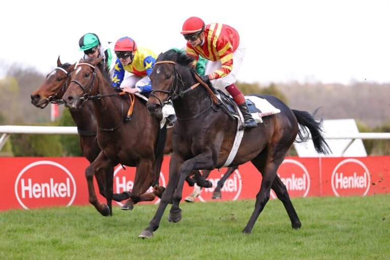 Best Lightning siegt unter Michaela Malacova im Preis der Fortuna