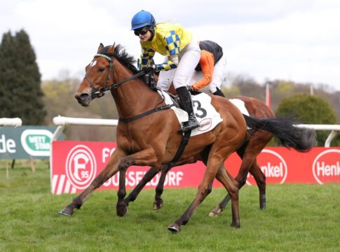 Crefelder siegt unter Nina Baltromei