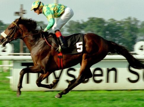 Liquido siegt unter Andreas Helfenbein im Deutschen St.Leger 2002