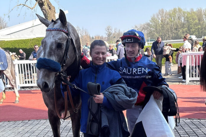 Melting Moon nach dem Sieg in Straßburg