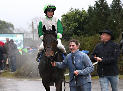 Orda nach dem Sieg mit Jan Korpas (re.)